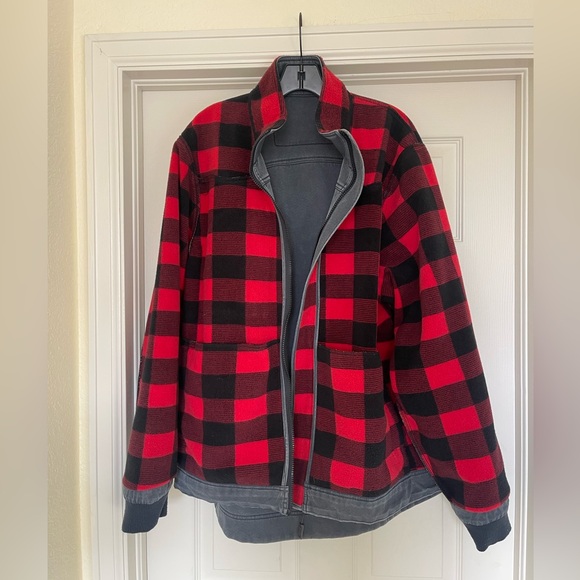 Dutch Harbor Gear Men's Gray Denim Jacket Plaid Lining XL Used - Picture 8 of 9